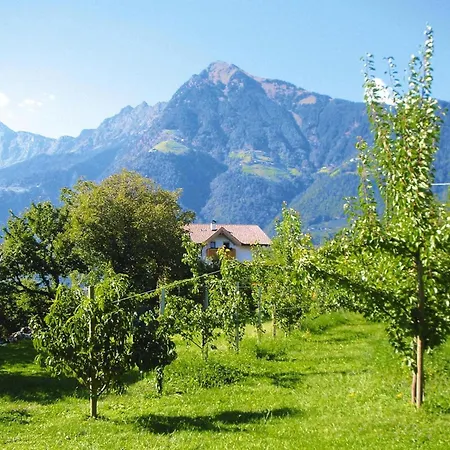 Apartment In Dorf Tirol Near Tirol Castle *